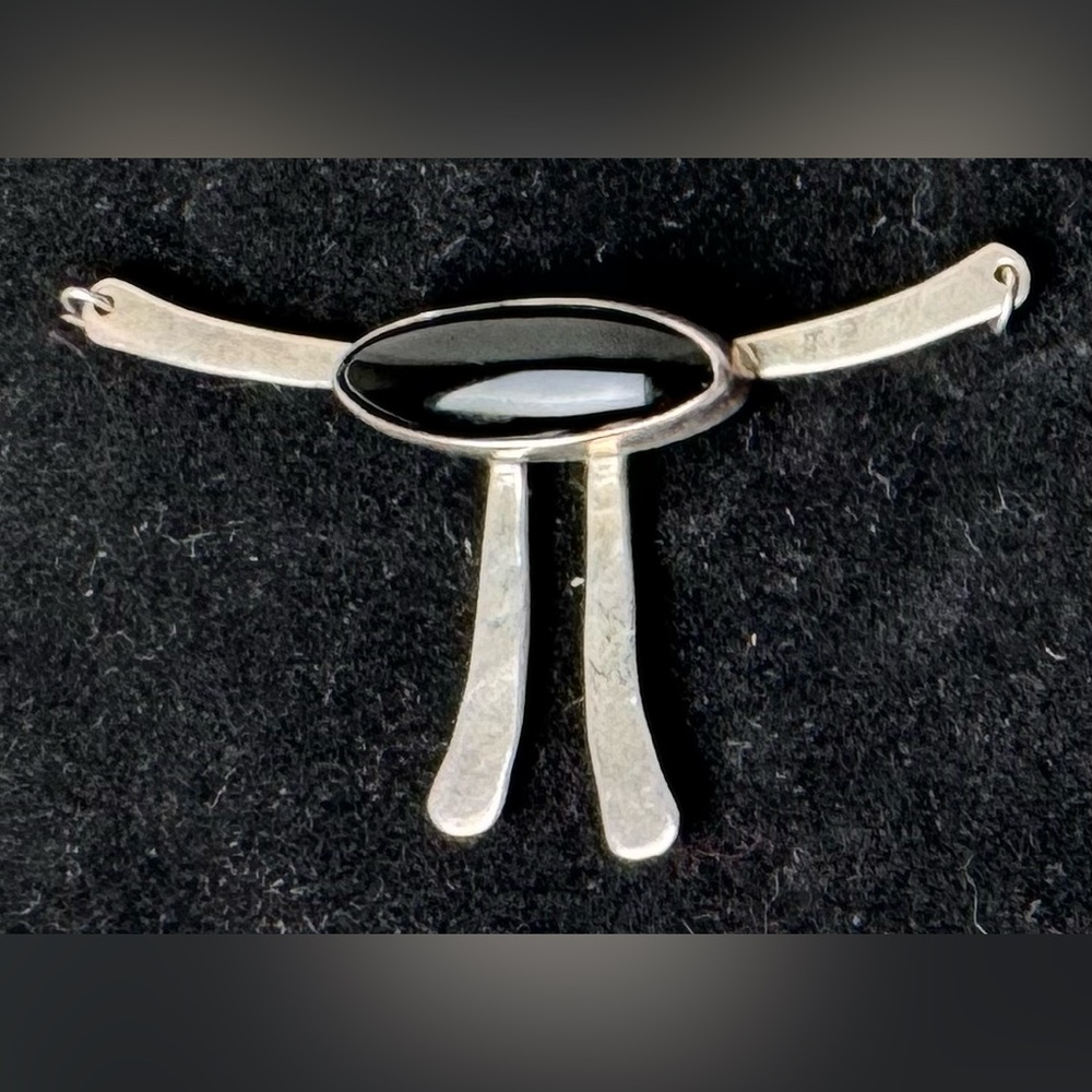 Vintage Sterling Silver Onyx Pendant w/Bird Maker’s Mark – Modernist